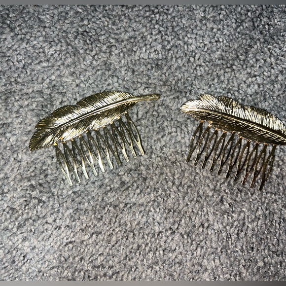 $1 ONE LEAF HAIR COMB. NEW. $1 WITH ANY $10 ORDER OR MORE - Picture 4 of 5